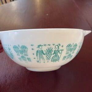 Pyrex Amish Butter Print Mixing Bowl 2.5 Qt